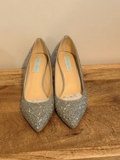 Rhinestone Crystal Mesh Pointed-Toe Stiletto Heels with Ruffle Detail — listing 2