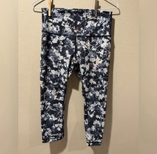 Lululemon Black & White Floral Print High-Rise Crop Leggings — listing 6