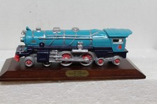 Avon Lionel 1931 #400E Blue Comet Ceramic Locomotive on Wood Base — listing 2