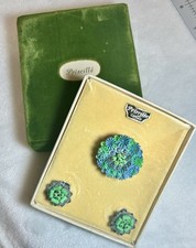 Lot of Vintage Costume Jewelry Brooches, Cameos & Rhinestone Pins (approx. 35+ pieces) — listing 2