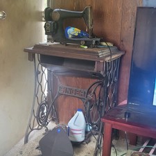 Vintage Computerized Sewing Machine with Foot Pedal Controller — listing 4