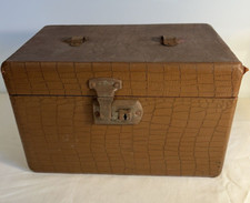 Vintage 1930s-40s Art Deco Faux Alligator Embossed Leather Train Case Vanity Box — listing 4