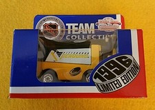 White Rose Collectibles NHL Die-Cast Zamboni Ice Resurfacer Truck Collection (Multiple Teams) — listing 2