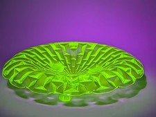 Vintage Uranium Green Depression Glass 8-inch Diamond Point Salad Plate