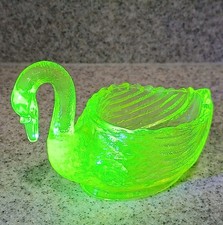 Vaseline/Uranium Green Glass Figural Swan Open Salt or Trinket Dish — listing 6