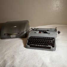 Olympia SM3 Portable Typewriter with Case — listing 5