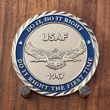 USAF Chief Master Sergeant (E9) Rank Insignia Pair on Original Card with Souvenir Dog Tag — listing 5