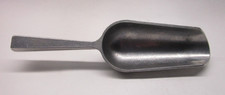 Vintage Cast Aluminum Grocery/Feed Scoop with Molded Handle, Marked 524 — listing 5