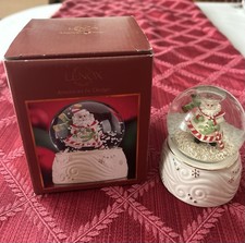 Lenox Vintage-Style Santa Claus Musical Snow Globe with Ceramic Base — listing 3