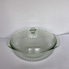 Vintage Pyrex Clear Spring Green Tinted Mixing Bowl 325 — listing 4