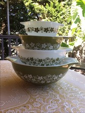 Vintage Pyrex Spring Blossom Green (Crazy Daisy) Round Casserole Dish with Clear Lid — listing 3