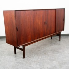 Mid-Century Modern Teak Veneer Storage Unit / Sideboard with Sliding Doors — listing 2