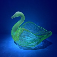 Vintage Green Uranium Glass Figural Swan Trinket Dish / Open Salt, 4 inches — listing 4
