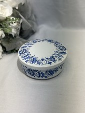 White Porcelain Covered Candy Dish with Gold Trim and Peaked Lid — listing 5