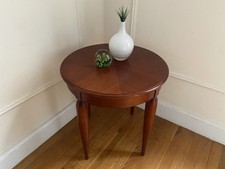 Vintage Round Mahogany Side/Accent Table with Fluted Tapered Legs — listing 5