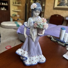Lladró Flor Maria Porcelain Figurine #5490 — listing 3