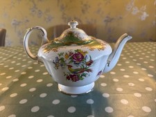 Paragon Fine Bone China 'Chrysanthemum' Teapot, White with Green Floral Border and Gold Trim — listing 5