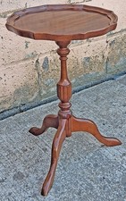 French Provincial Two-Tier Side Table with Scalloped Apron and Cabriole Legs — listing 4