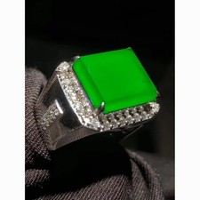 Vintage Men's Yellow Gold-Tone Green Jade Cabochon Signet-Style Ring — listing 5