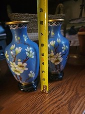 Chinese Cloisonné Enamel Vase with Grapevine Motif on White Cloud-Scroll Ground — listing 3