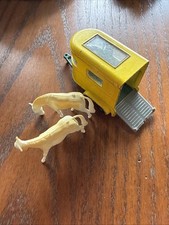 Matchbox Lesney No. 43 Pony Trailer with Horses, Yellow Body Green Base — listing 6