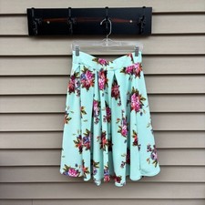 Floral Print A-Line Skirt in Blue, Green and White — listing 4