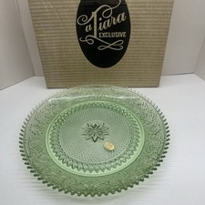 Tiara Indiana Glass Chantilly Green Sandwich Pattern 8" Salad Plate (Uranium Glass) — listing 3