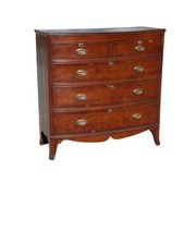 Antique American 4-Drawer Chest of Drawers with Oval Hepplewhite Brass Pulls, Early 19th Century