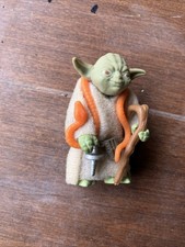 Vintage 1980 Kenner Star Wars Yoda 3.75" Action Figure (Empire Strikes Back) with Cloth Cloak, Belt, Snake & Gimer Stick — listing 2