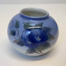 Vintage Art Nouveau Style Two-Handled Vase with Molded Morning Glory & Ivy Design — listing 6