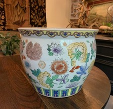 Vintage Chinese Famille Rose Porcelain Rectangular Jardinière / Planter with Underplate, Palace Court Scene — listing 4