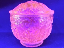 Green Uranium Glass Covered Powder Jar / Dresser Dish with Depression-Era Embossed Pattern — listing 3