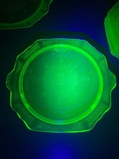 Anchor Hocking Princess Green Uranium Depression Glass 10" Handled Cake Platter — listing 4