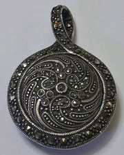 1930s Sterling Silver and Marcasite Art Deco Pendant Necklace with Chain — listing 2