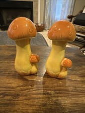 Ceramic Toadstool Mushroom Salt and Pepper Shaker Set — listing 4
