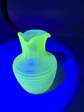 Frigidaire Green Satin Uranium Glass Iced Tea Server / Pitcher, 8 inches tall — listing 3