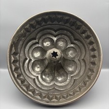 Vintage Copper Fluted Bundt Cake Mold with Wall-Hang Loop, 10.5 in. — listing 2