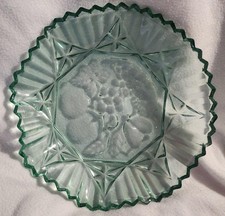 Federal Glass Pioneer Pattern Fruit/Grape Serving Plate in Green — listing 2