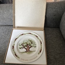 Fifth Avon Anniversary "The Great Oak" Commemorative Plate in Box — listing 4