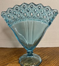 Vintage Blue Depression-Era Pressed Glass Fan Vase — listing 4