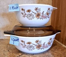 Vintage Pyrex Round Casserole with Chrome Stand, Autumn Floral Pattern, 2pt (1.25L)