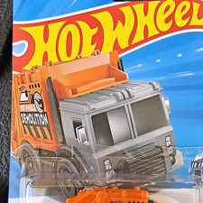 Hot Wheels Total Disposal Garbage Truck - HW Heavyweights 5/5 (Orange/Gray) — listing 3