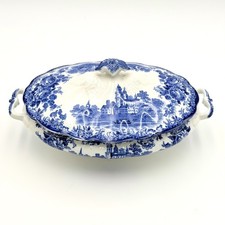 Vintage Blue & White Floral Covered Casserole Dish with Lid Yes - it says a brand name/country — listing 6