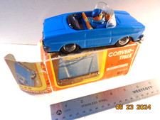 Vintage MF 171 Friction Tin Litho Convertible Car with Driver and Siren, Made in China — listing 2