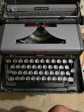 Royal Quiet De Luxe Portable Typewriter with Case and Accessories — listing 3