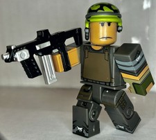 Roblox Etsy 'E' Logo Mini Figure with Olive Fedora