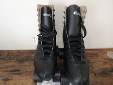 Vintage White Leather Roller Skates with Chicago Plates in Rollerdrome Pismo Beach Carrying Case — listing 3