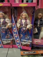 Norwegian Barbie Dolls of the World Collection Collector Edition (1995) — listing 2