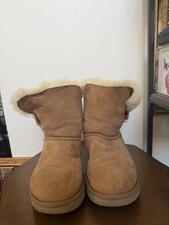 UGG Australia Classic Short Boots in Chestnut Suede — listing 6