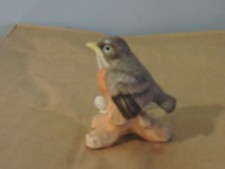 Porcelain American Robin Family Bird Figurine with Nest and Lily — listing 6